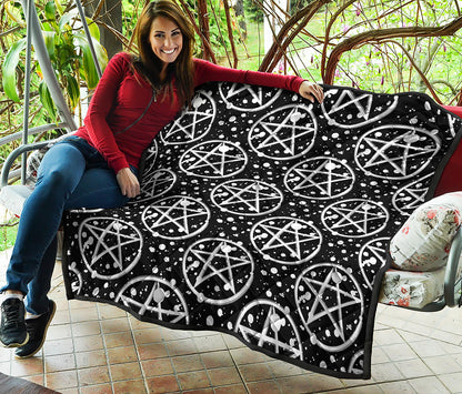 Black And White Wicca Pentagram Print Quilt
