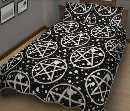 Black And White Wicca Pentagram Print Quilt Bed Set