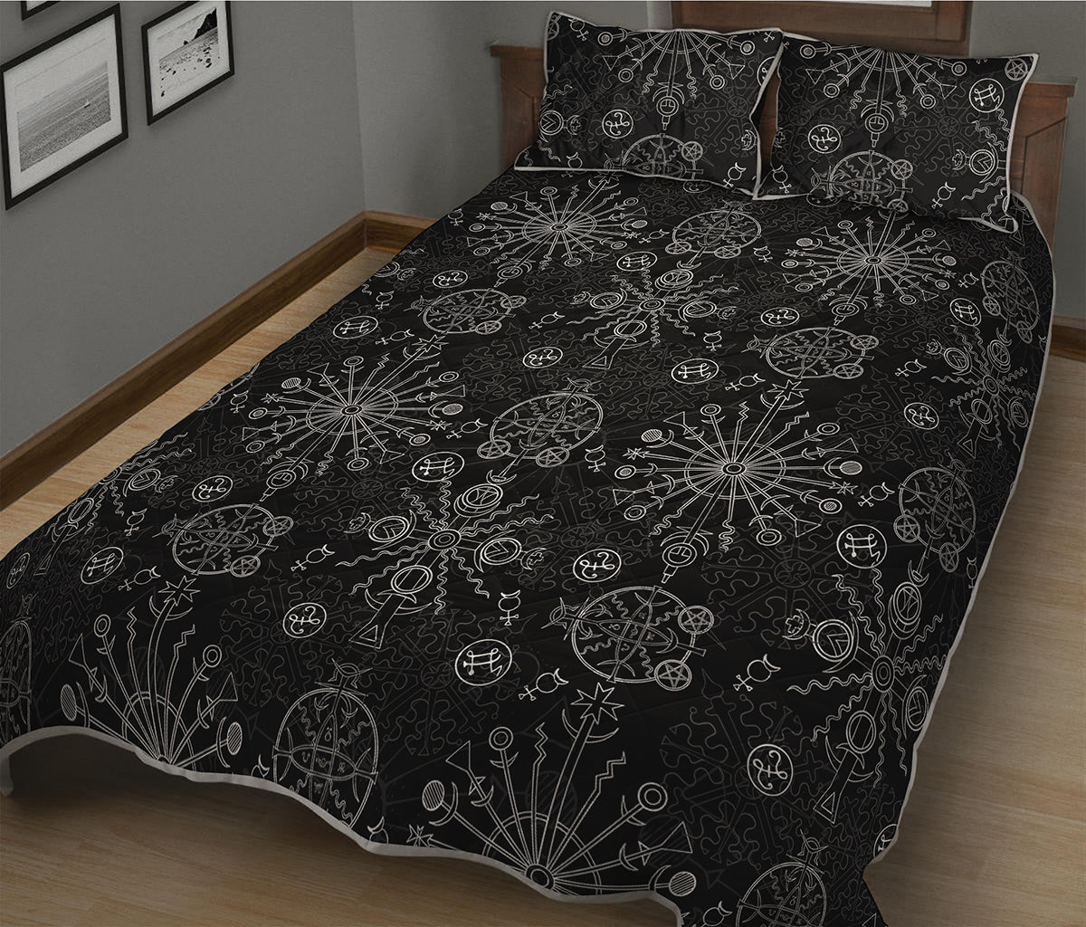 Black And White Wiccan Mystic Print Quilt Bed Set