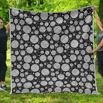 Black And White Yarn Pattern Print Quilt