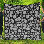 Black And White Yarn Pattern Print Quilt