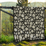Black And White Yarn Pattern Print Quilt