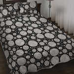 Black And White Yarn Pattern Print Quilt Bed Set