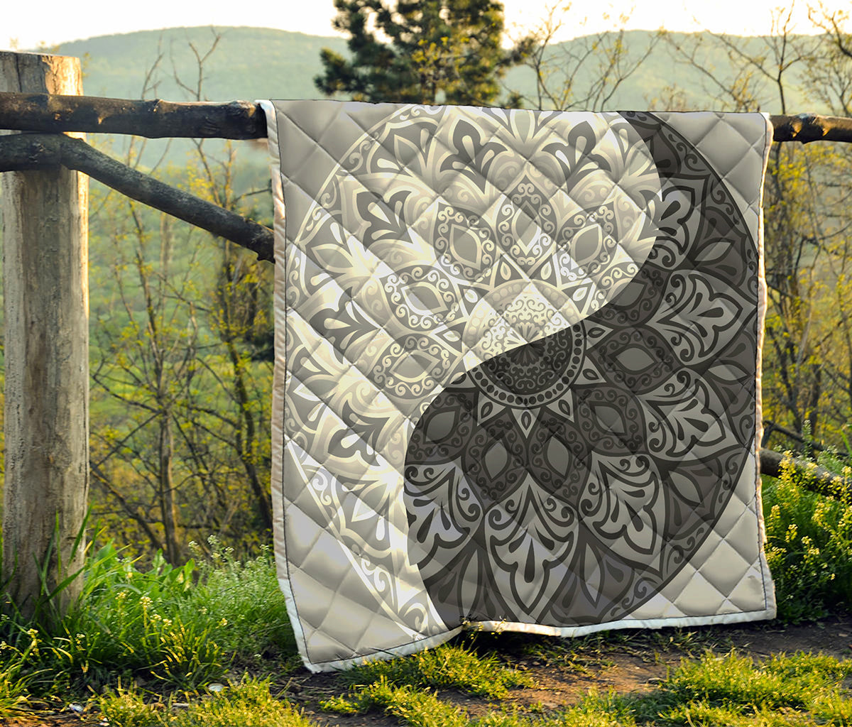 Black And White Yin Yang Mandala Print Quilt