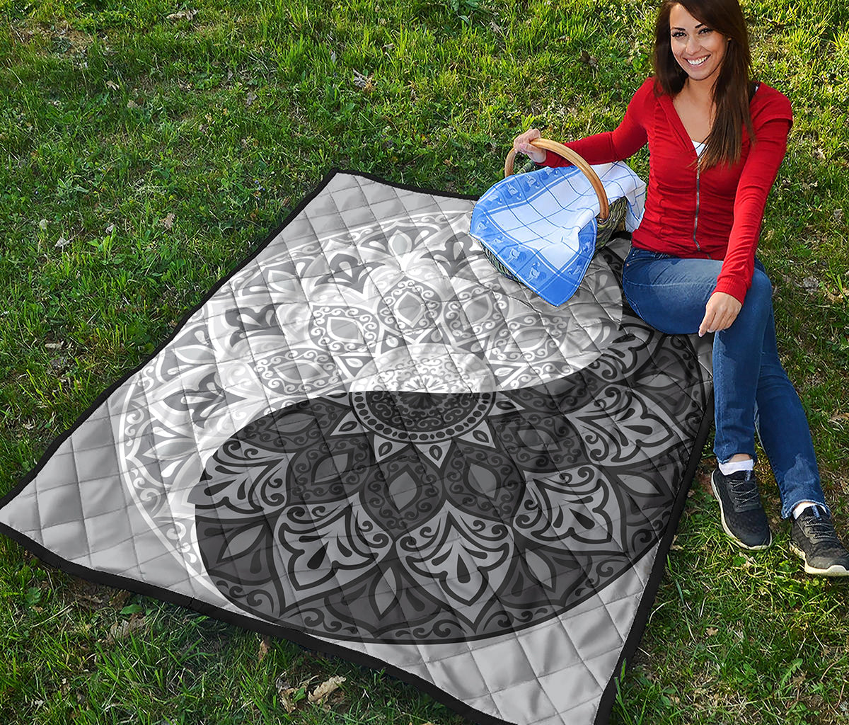 Black And White Yin Yang Mandala Print Quilt