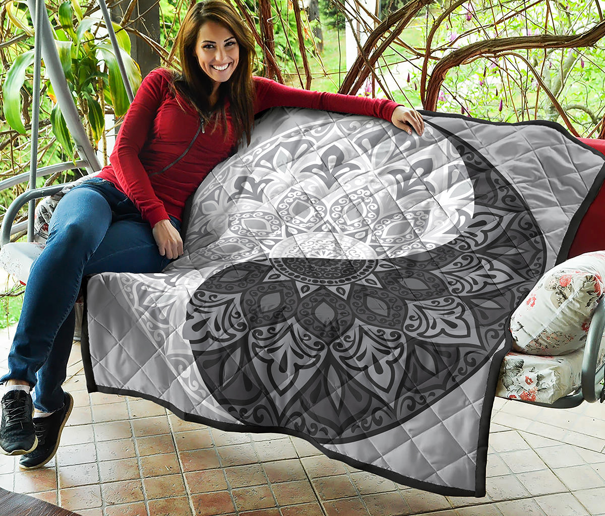 Black And White Yin Yang Mandala Print Quilt