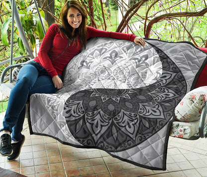 Black And White Yin Yang Mandala Print Quilt