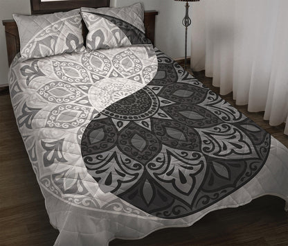 Black And White Yin Yang Mandala Print Quilt Bed Set