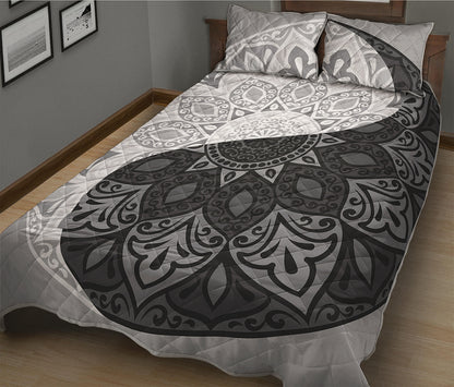 Black And White Yin Yang Mandala Print Quilt Bed Set