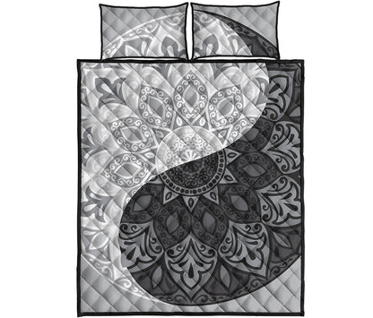 Black And White Yin Yang Mandala Print Quilt Bed Set
