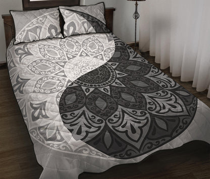 Black And White Yin Yang Mandala Print Quilt Bed Set