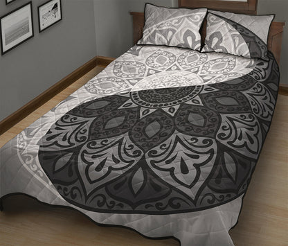 Black And White Yin Yang Mandala Print Quilt Bed Set