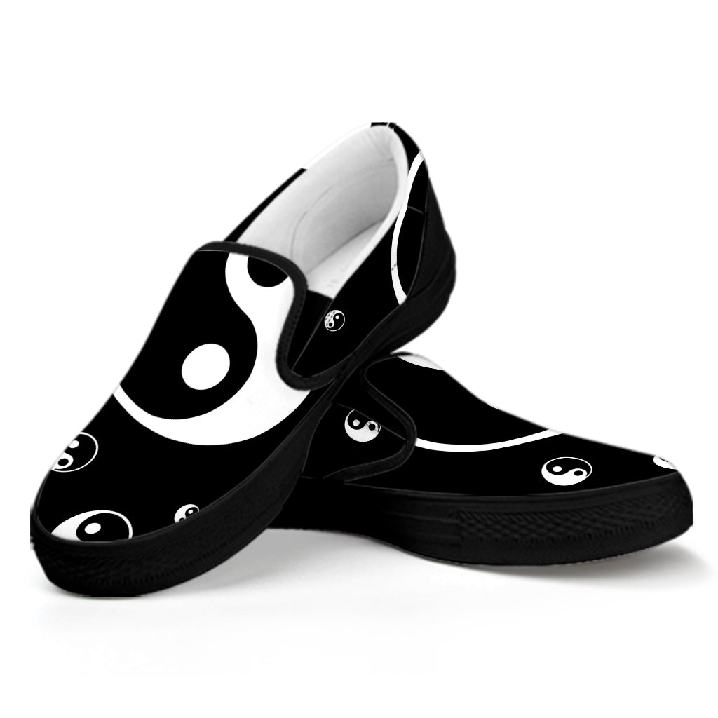 Black And White Yin Yang Pattern Print Black Slip On Shoes