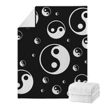 Black And White Yin Yang Pattern Print Blanket