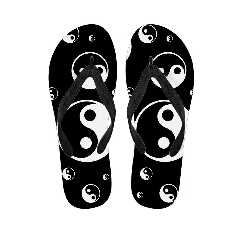 Black And White Yin Yang Pattern Print Flip Flops
