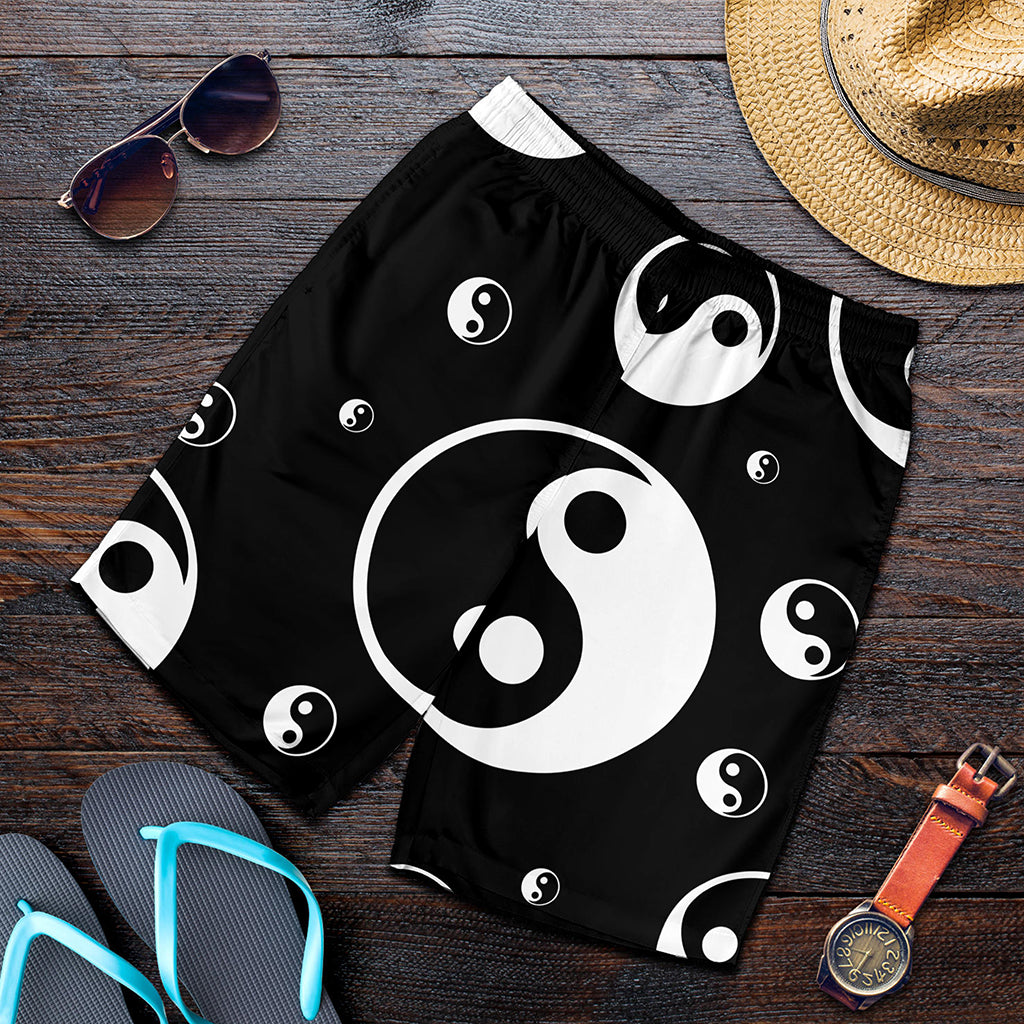 Black And White Yin Yang Pattern Print Men's Shorts