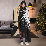 Black And White Yin Yang Sun Print Hooded Blanket