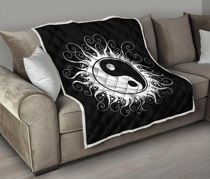 Black And White Yin Yang Sun Print Quilt