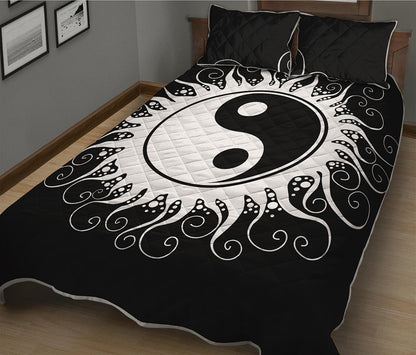 Black And White Yin Yang Sun Print Quilt Bed Set