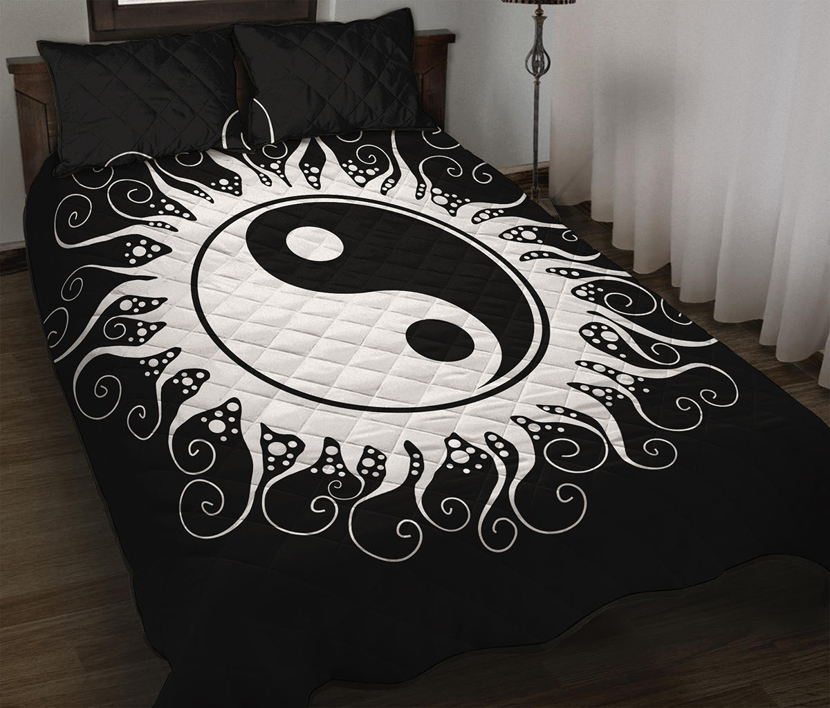Black And White Yin Yang Sun Print Quilt Bed Set