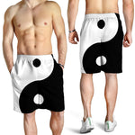 Black And White Yin Yang Symbol Print Men's Shorts