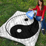 Black And White Yin Yang Symbol Print Quilt