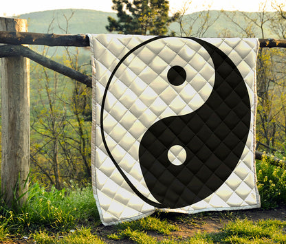 Black And White Yin Yang Symbol Print Quilt