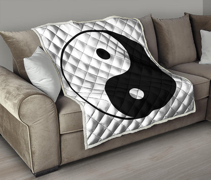 Black And White Yin Yang Symbol Print Quilt