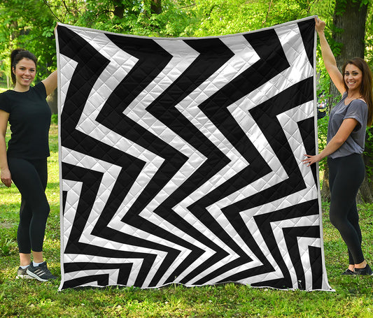 Black And White Zigzag Dazzle Print Quilt