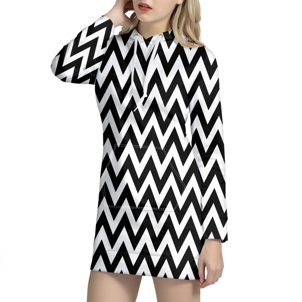 Black And White Zigzag Pattern Print Hoodie Dress