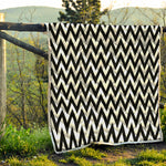 Black And White Zigzag Pattern Print Quilt