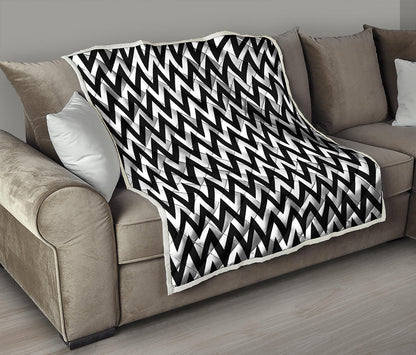 Black And White Zigzag Pattern Print Quilt