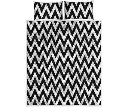 Black And White Zigzag Pattern Print Quilt Bed Set