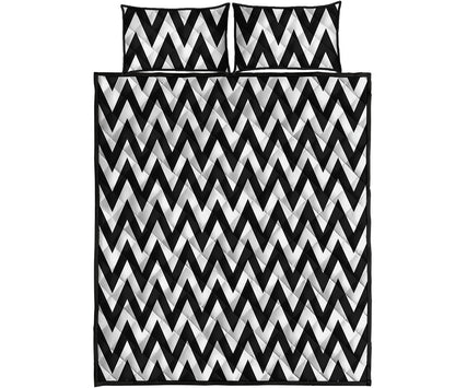 Black And White Zigzag Pattern Print Quilt Bed Set