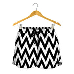 Black And White Zigzag Pattern Print Women's Shorts