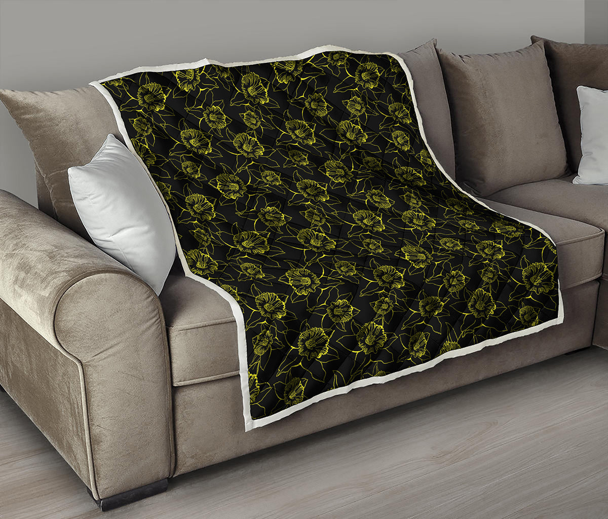 Black And Yellow Daffodil Pattern Print Quilt