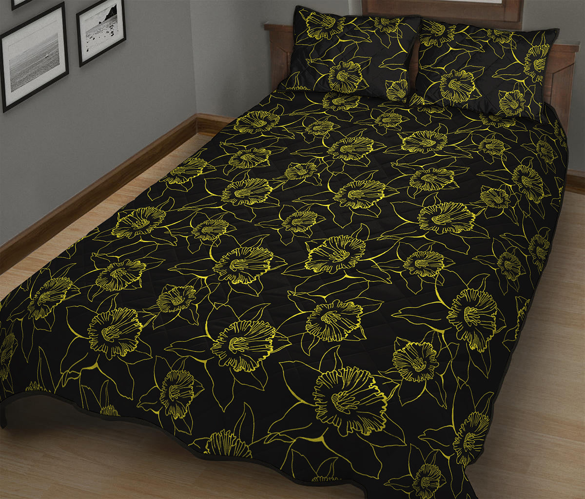 Black And Yellow Daffodil Pattern Print Quilt Bed Set