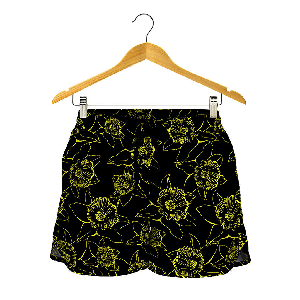 Black And Yellow Daffodil Pattern Print Women's Shorts