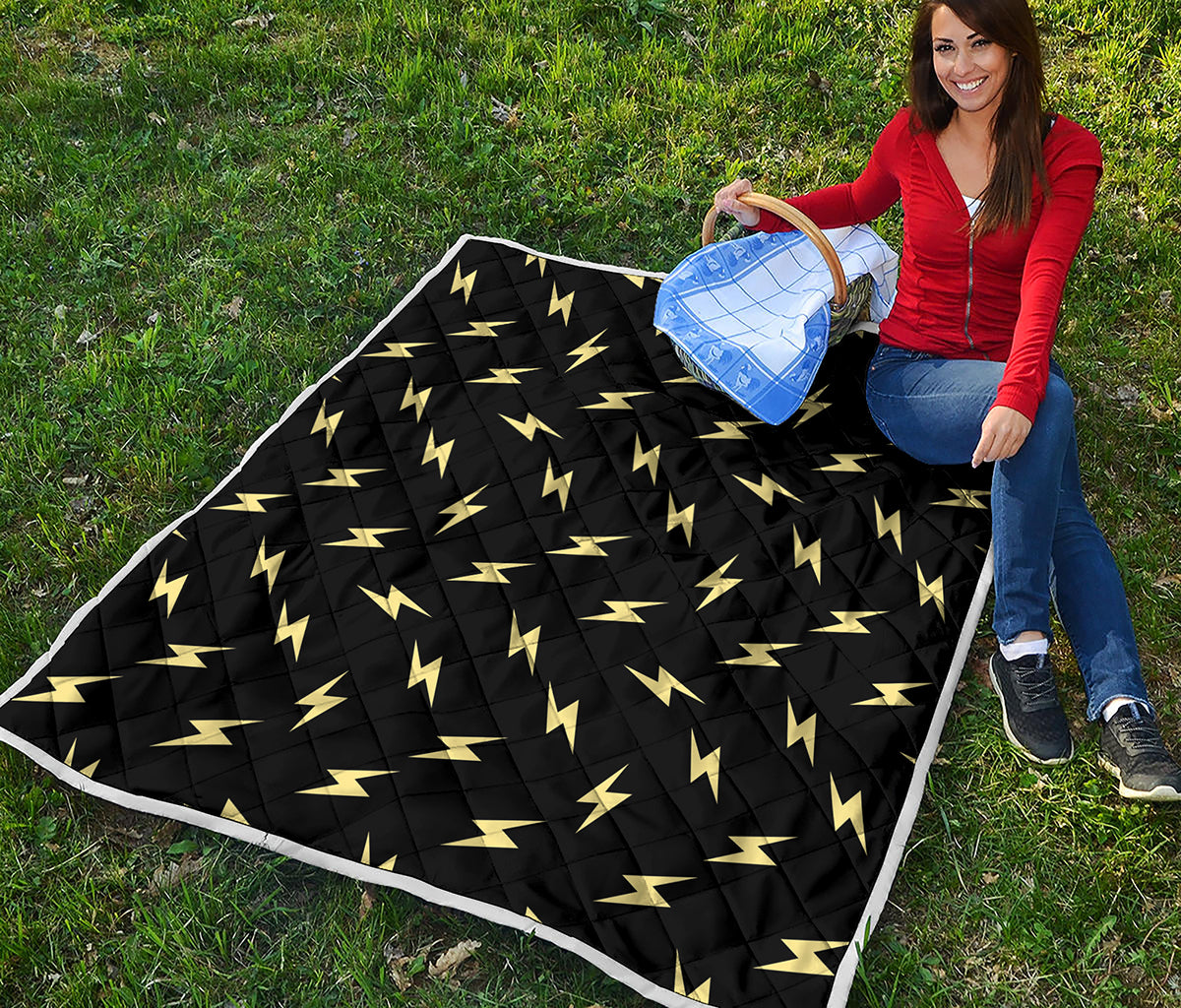 Black And Yellow Lightning Pattern Print Quilt