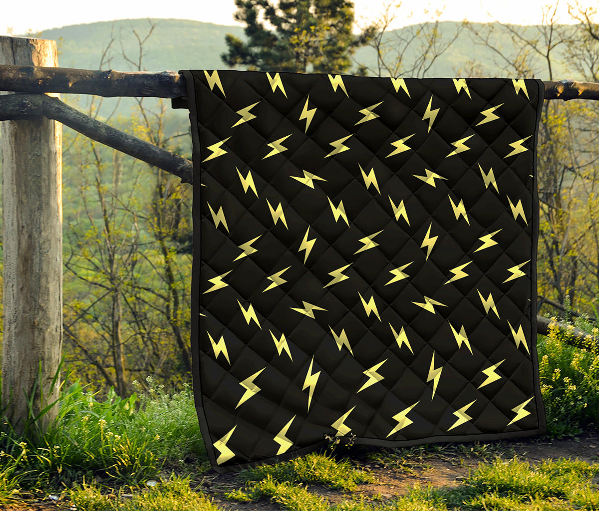 Black And Yellow Lightning Pattern Print Quilt