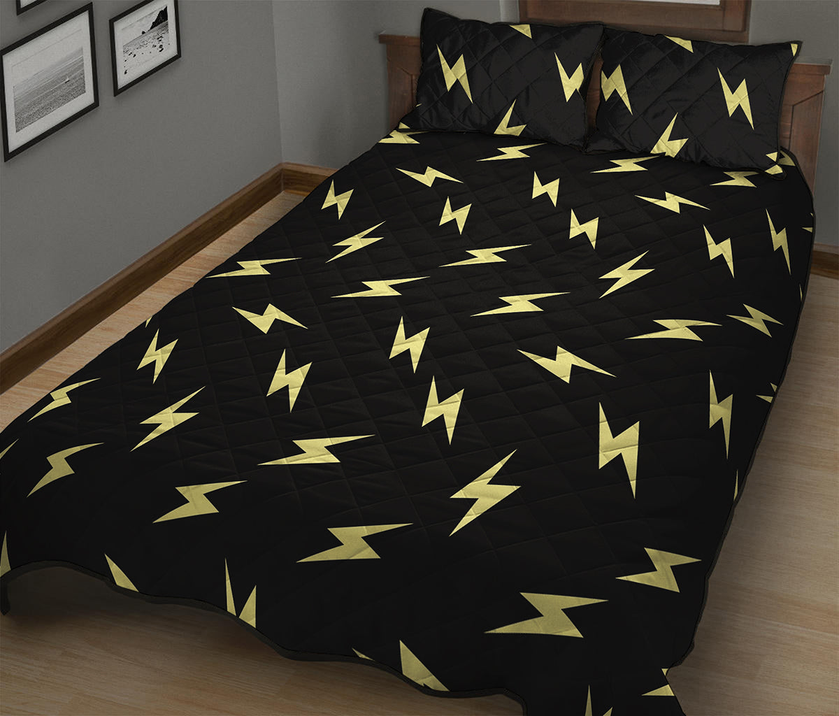 Black And Yellow Lightning Pattern Print Quilt Bed Set