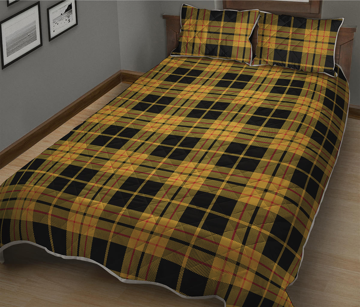 Black And Yellow Tartan Pattern Print Quilt Bed Set