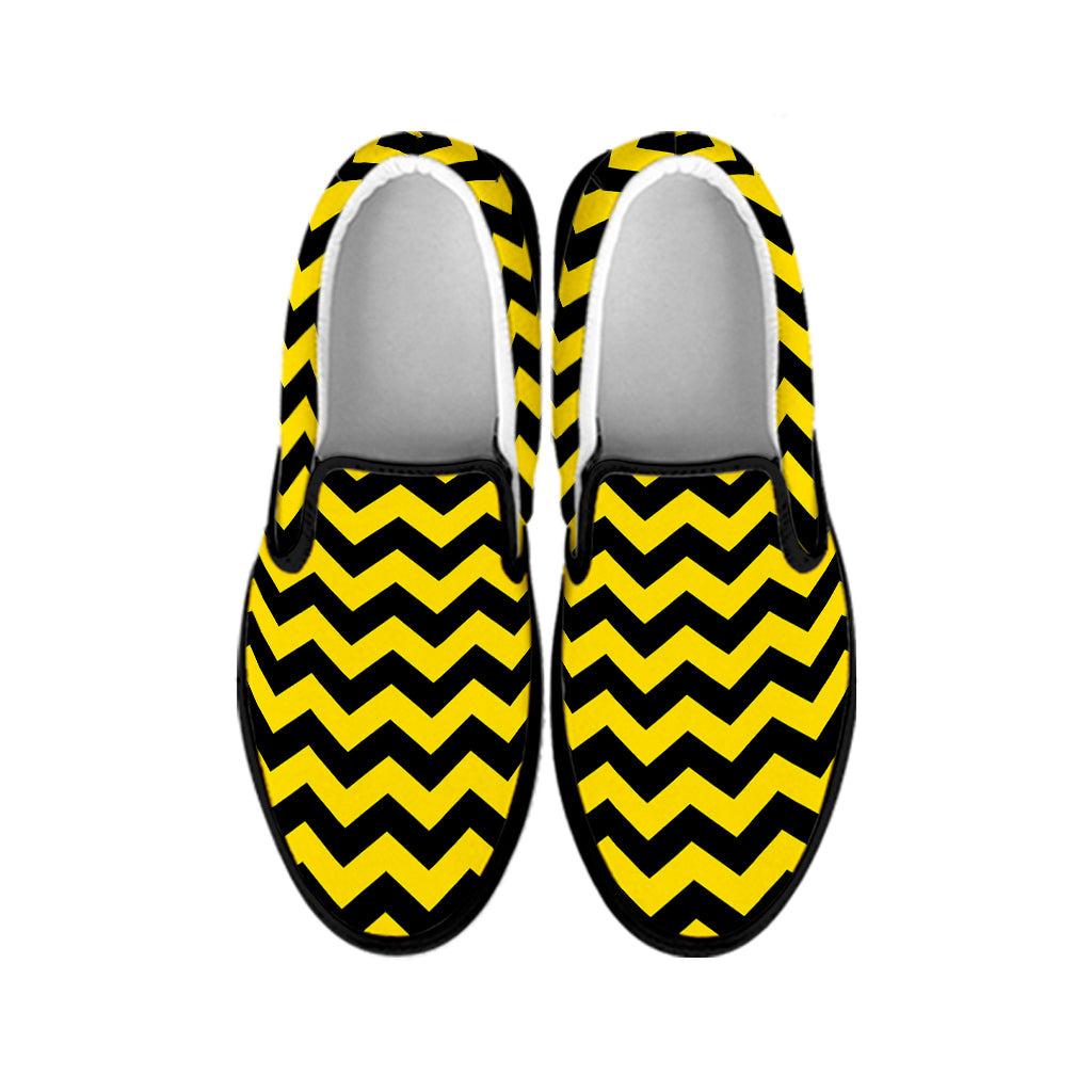 Black And Yellow Zigzag Pattern Print Black Slip On Shoes