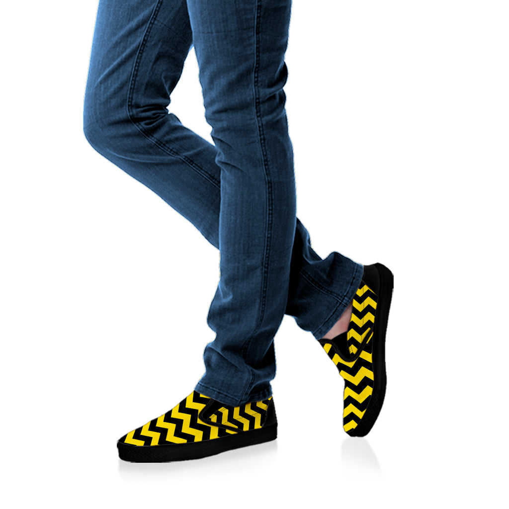 Black And Yellow Zigzag Pattern Print Black Slip On Shoes
