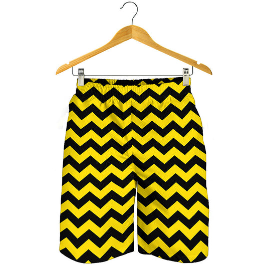 Black And Yellow Zigzag Pattern Print Men's Shorts