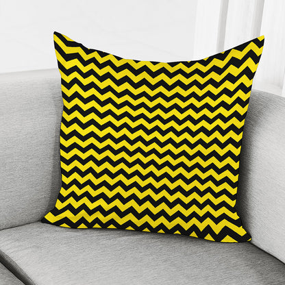 Black And Yellow Zigzag Pattern Print Pillow Cover