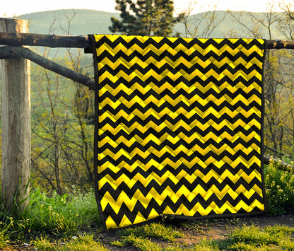 Black And Yellow Zigzag Pattern Print Quilt