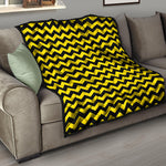 Black And Yellow Zigzag Pattern Print Quilt