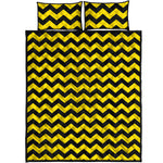 Black And Yellow Zigzag Pattern Print Quilt Bed Set