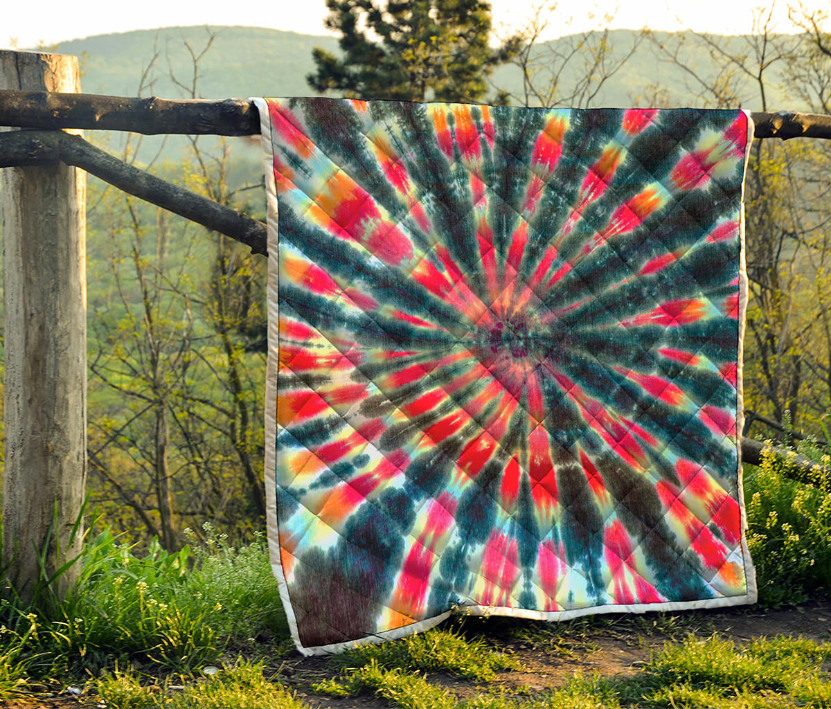 Black Backed Tie Dye Print Quilt